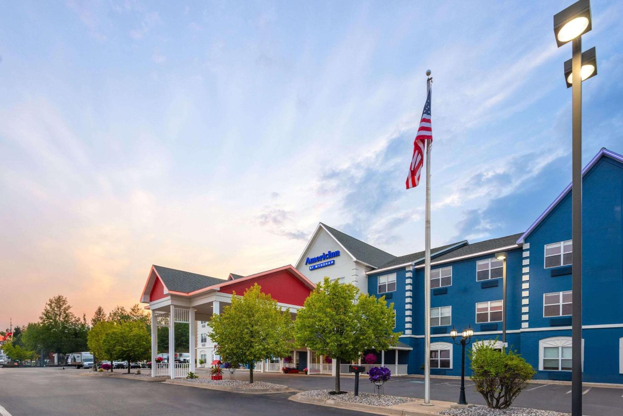 Americinn By Wyndham Iron Mountain Dış mekan fotoğraf