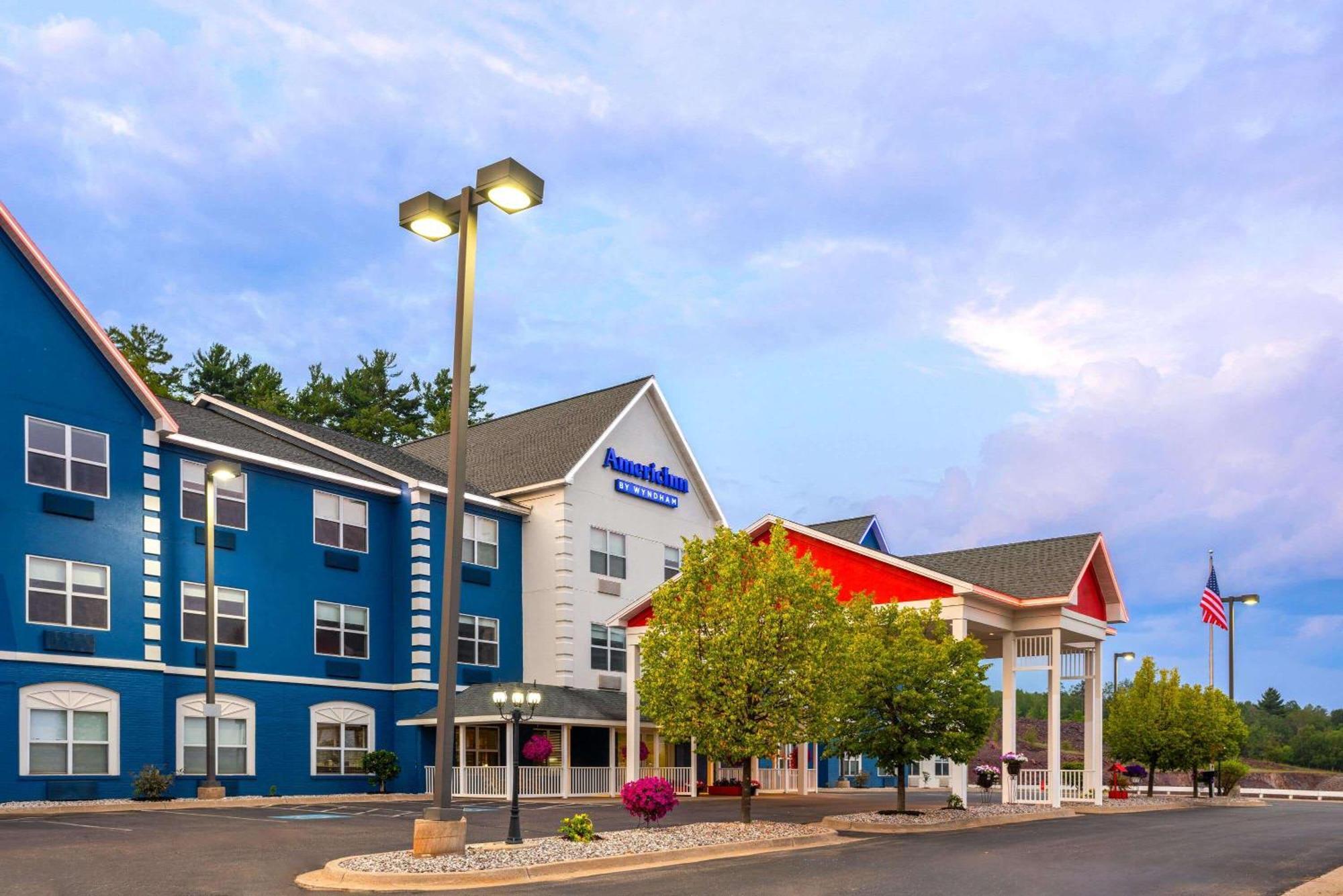Americinn By Wyndham Iron Mountain Dış mekan fotoğraf